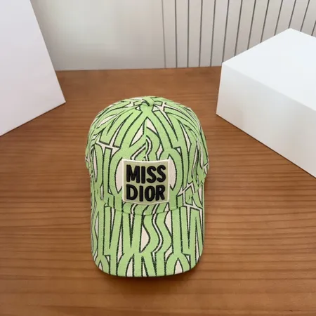 ディオール 帽子