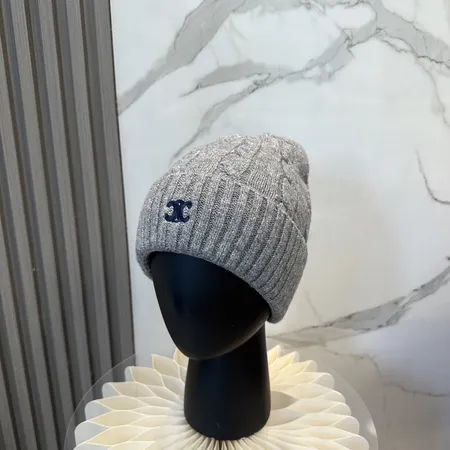 セリーヌ 帽子