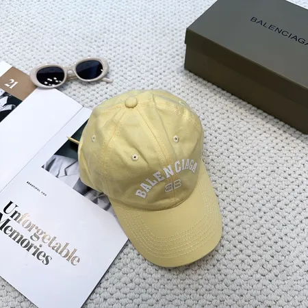 バレンシアガ 帽子