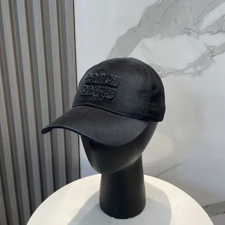 ミュウミュウ 帽子