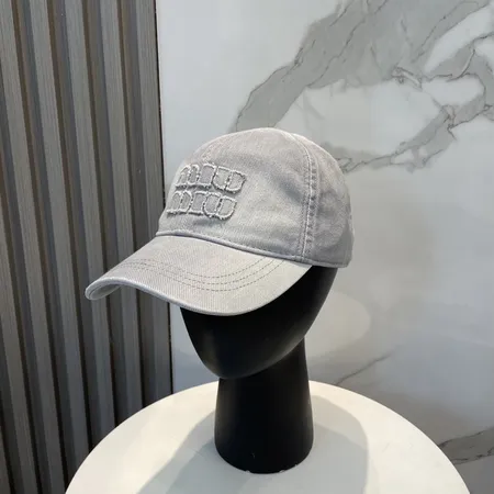 ミュウミュウ 帽子