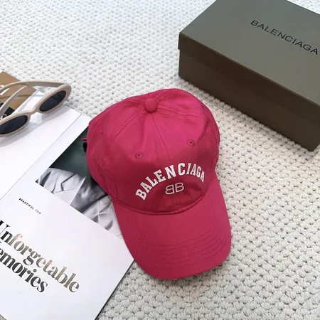 バレンシアガ 帽子
