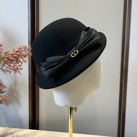 ヴァレンティノ 帽子