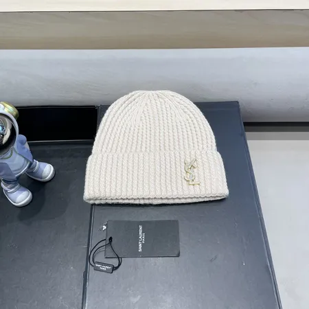 バレンシアガ 帽子