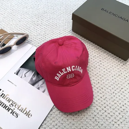 バレンシアガ 帽子