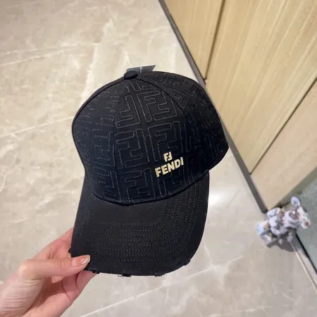 フェンディ 帽子