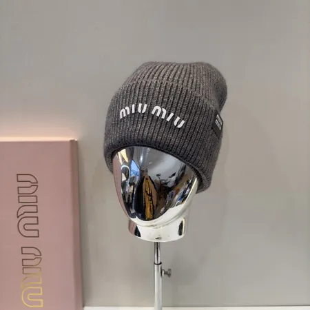 ミュウミュウ 帽子