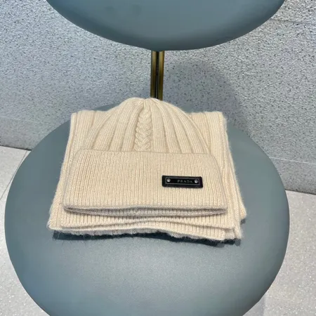 プラダ 帽子