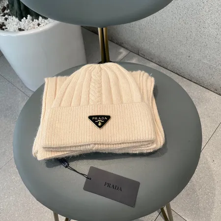 プラダ 帽子