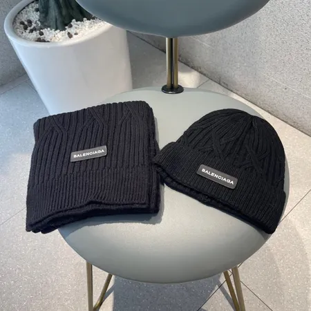 バレンシアガ 帽子