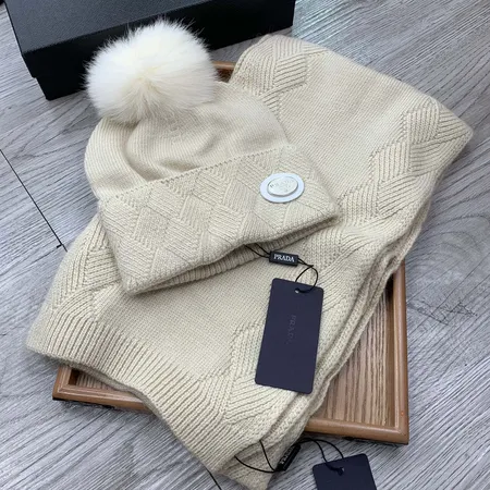 プラダ 帽子