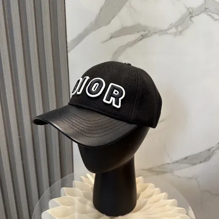 ディオール 帽子