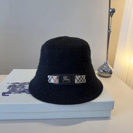 バーバリー ス 帽子