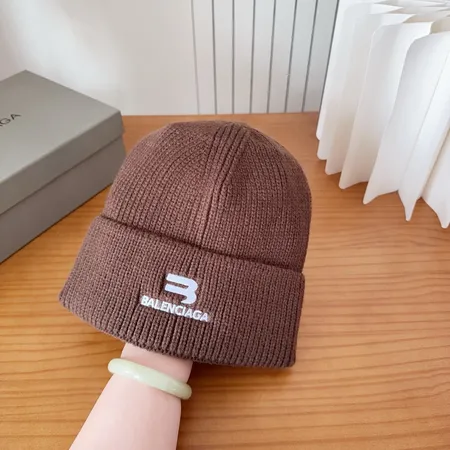 バレンシアガ 帽子