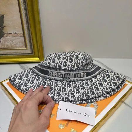 ディオール 帽子