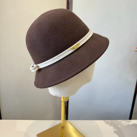 プラダ 帽子