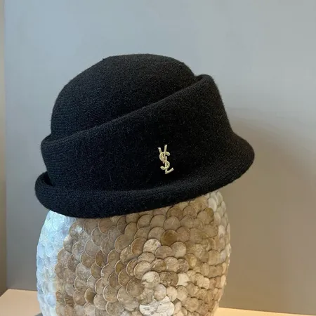 バレンシアガ 帽子