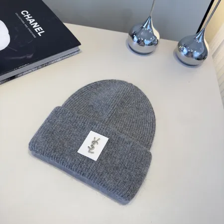 バレンシアガ 帽子