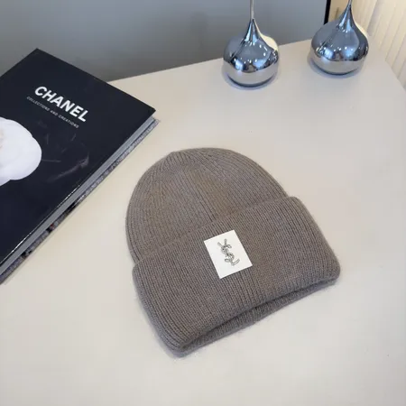 バレンシアガ 帽子