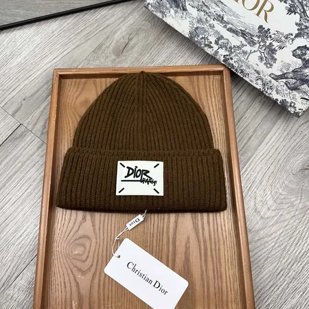 ディオール 帽子