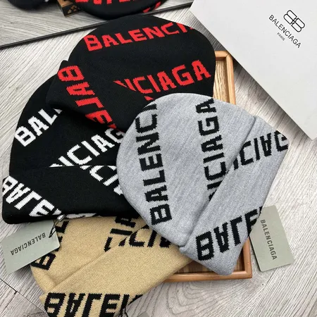 バレンシアガ 帽子