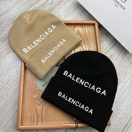バレンシアガ 帽子