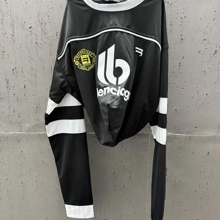 バレンシアガ 帽子