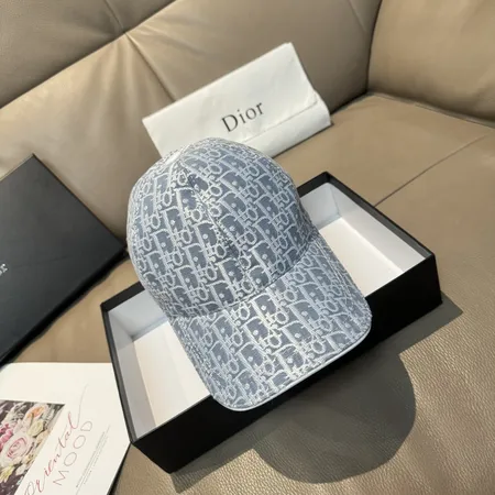 ディオール 帽子