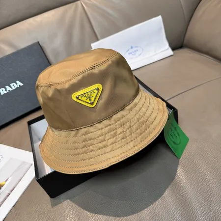 プラダ 帽子
