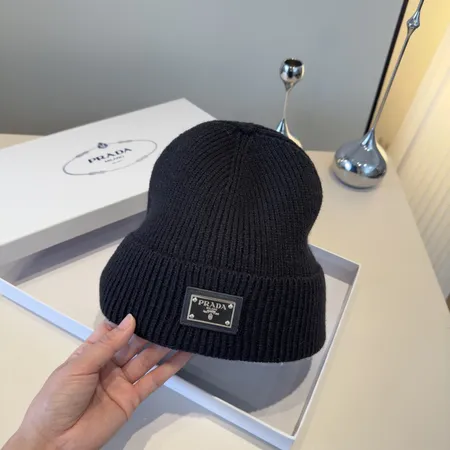 プラダ 帽子