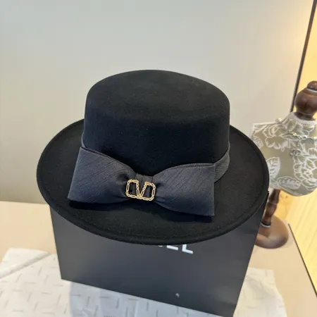 ヴァレンティノ 帽子