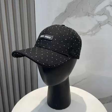 ヴァレンティノ 帽子