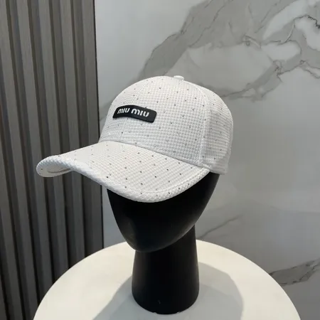 ヴァレンティノ 帽子