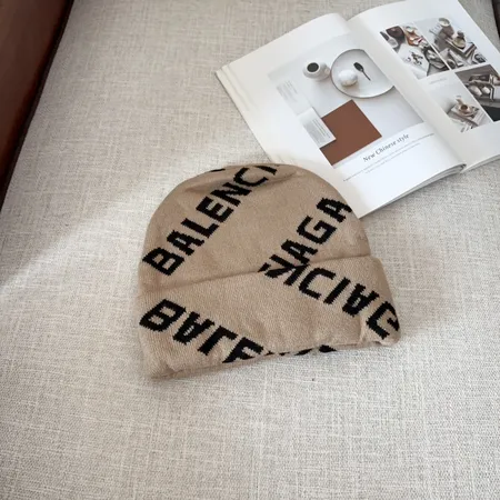 バレンシアガ 帽子
