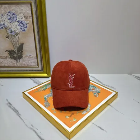 イブサンローラン 帽子