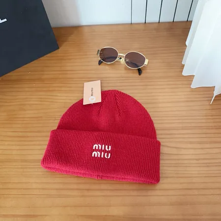 ミュウミュウ 帽子