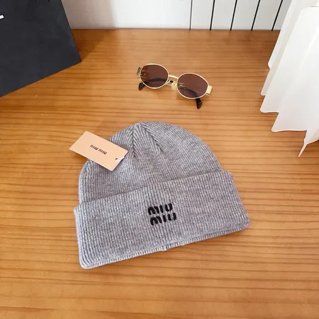 ミュウミュウ 帽子