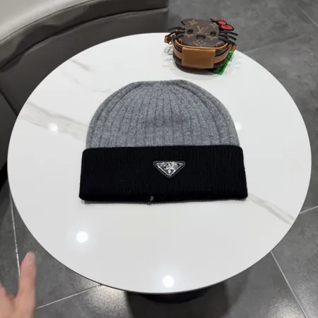 イブサンローラン 帽子