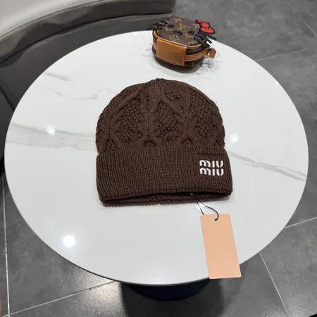 ヴァレンティノ 帽子