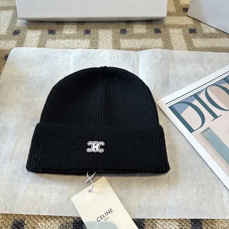 セリーヌ 帽子