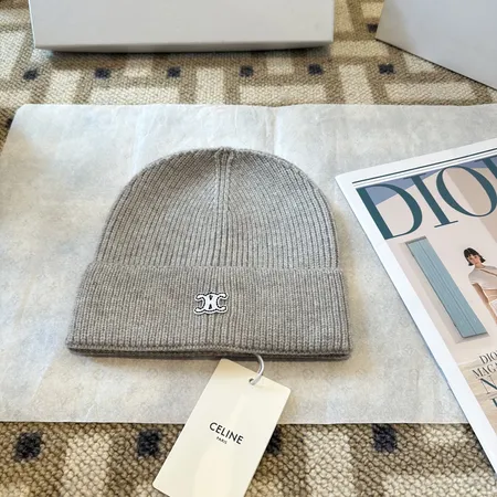セリーヌ 帽子