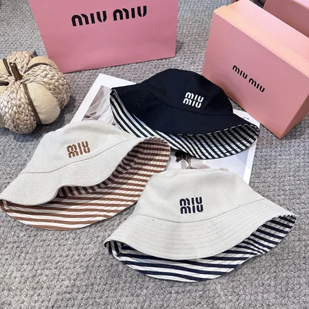 ヴァレンティノ 帽子