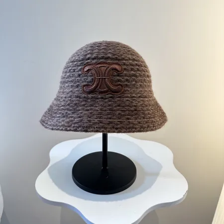 セリーヌ 帽子
