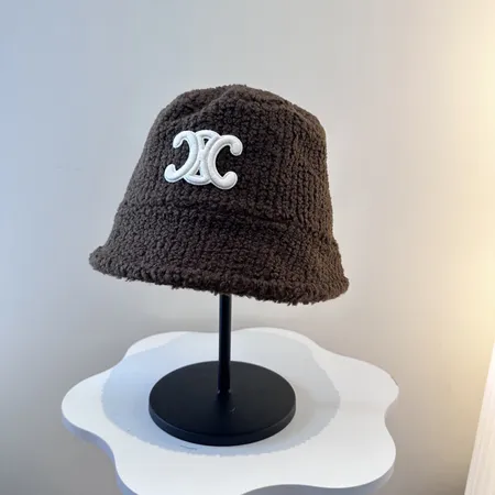 セリーヌ 帽子