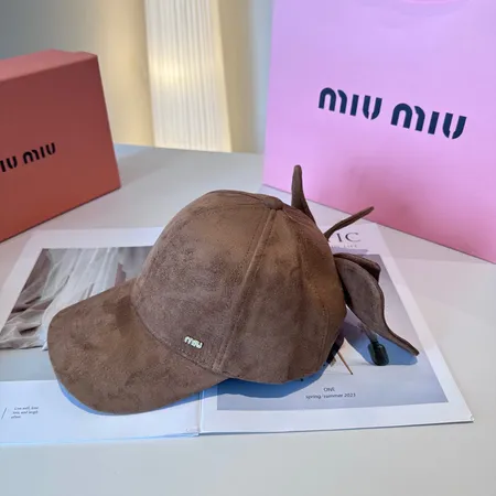ヴァレンティノ 帽子