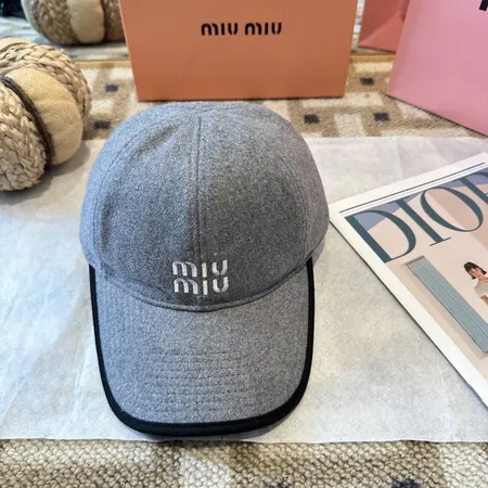 ミュウミュウ 帽子