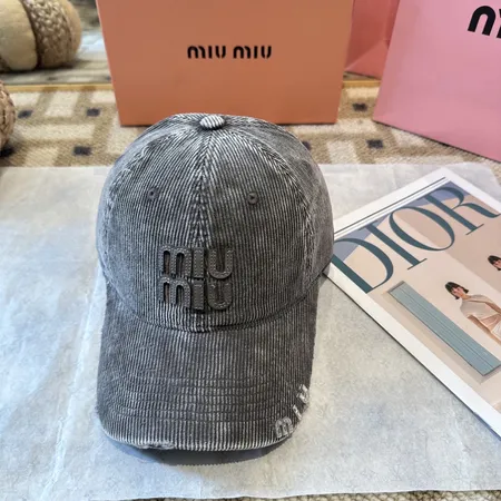 ミュウミュウ 帽子