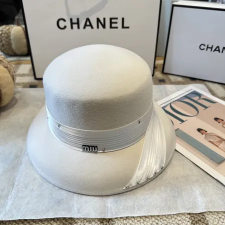 ミュウミュウ 帽子