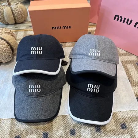 ヴァレンティノ 帽子