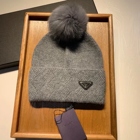 イブサンローラン 帽子